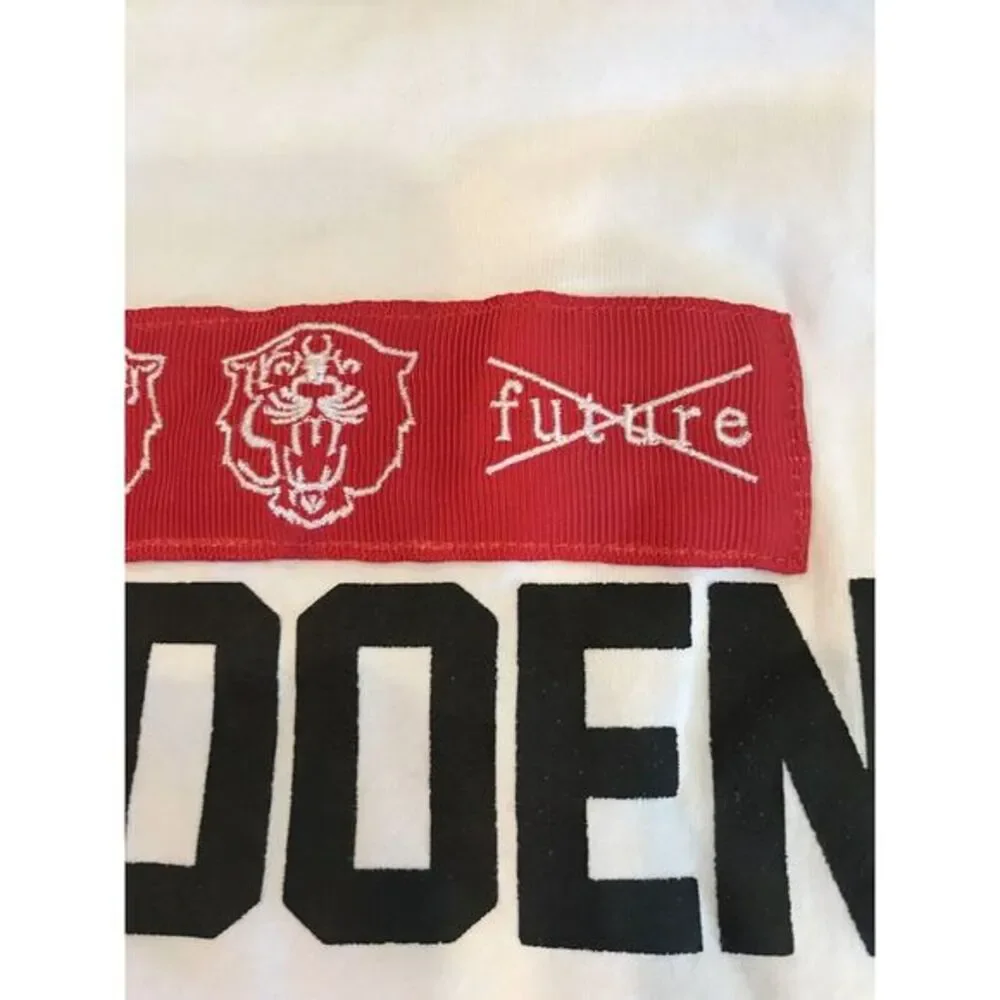 Burando Eno  T-Shirt‎ Lion Rare Large